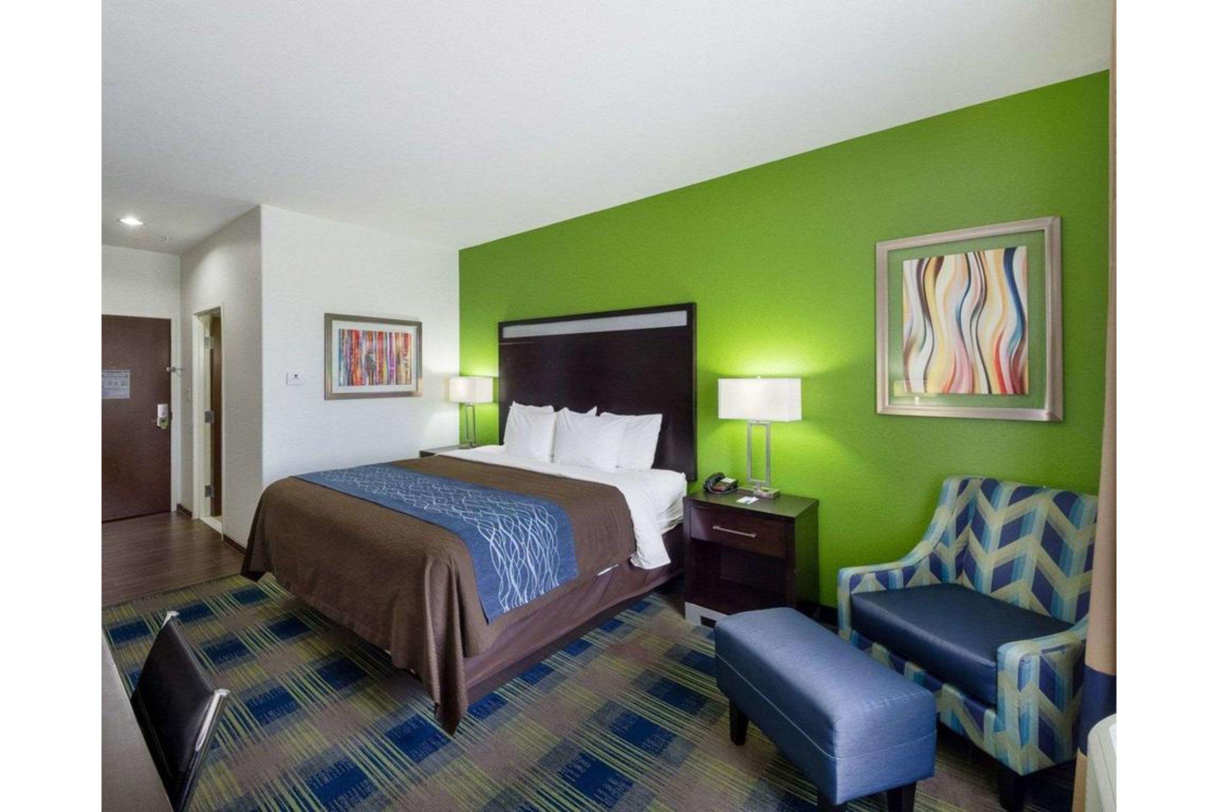 Comfort Inn & Suites Victoria North Экстерьер фото
